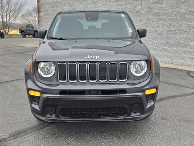 2023 Jeep Renegade Latitude + Push-button Start + Lane Keep Assist